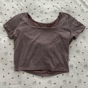 mauve ribbed square neck crop top🍇